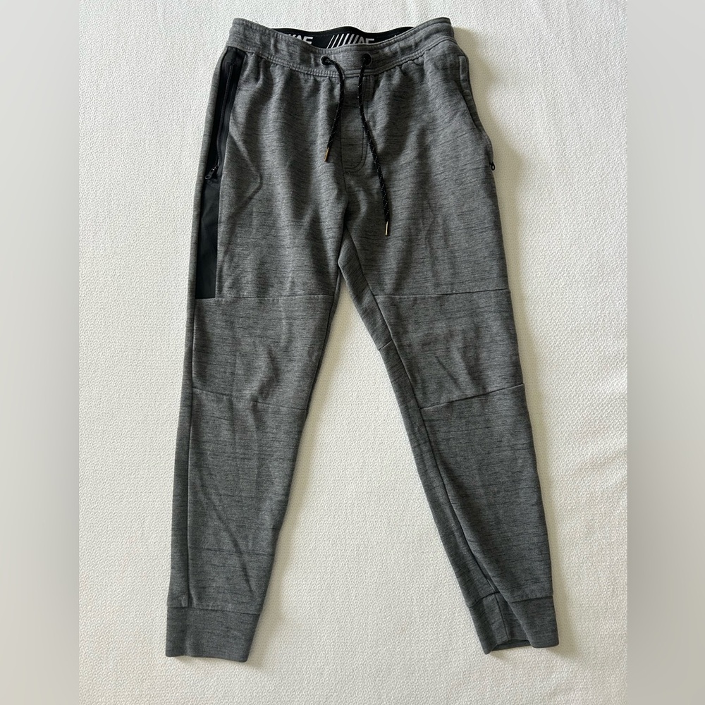 AE Men’s Grey Flex Jogger Sweatpants Size S